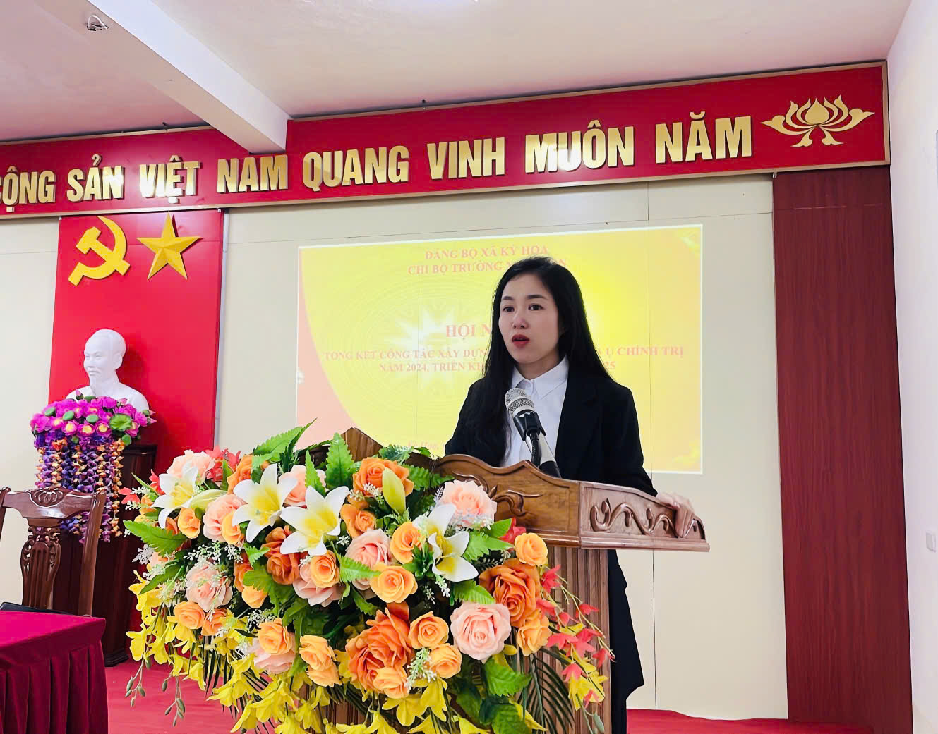 CHI BỘ TRƯỜNG MẦM NON KỲ HOA HỘI NGHỊ TỔNG KẾT CÔNG TÁC ĐẢNG NĂM 2024, TRIỂN KHAI NHIỆM VỤ NĂM 2025