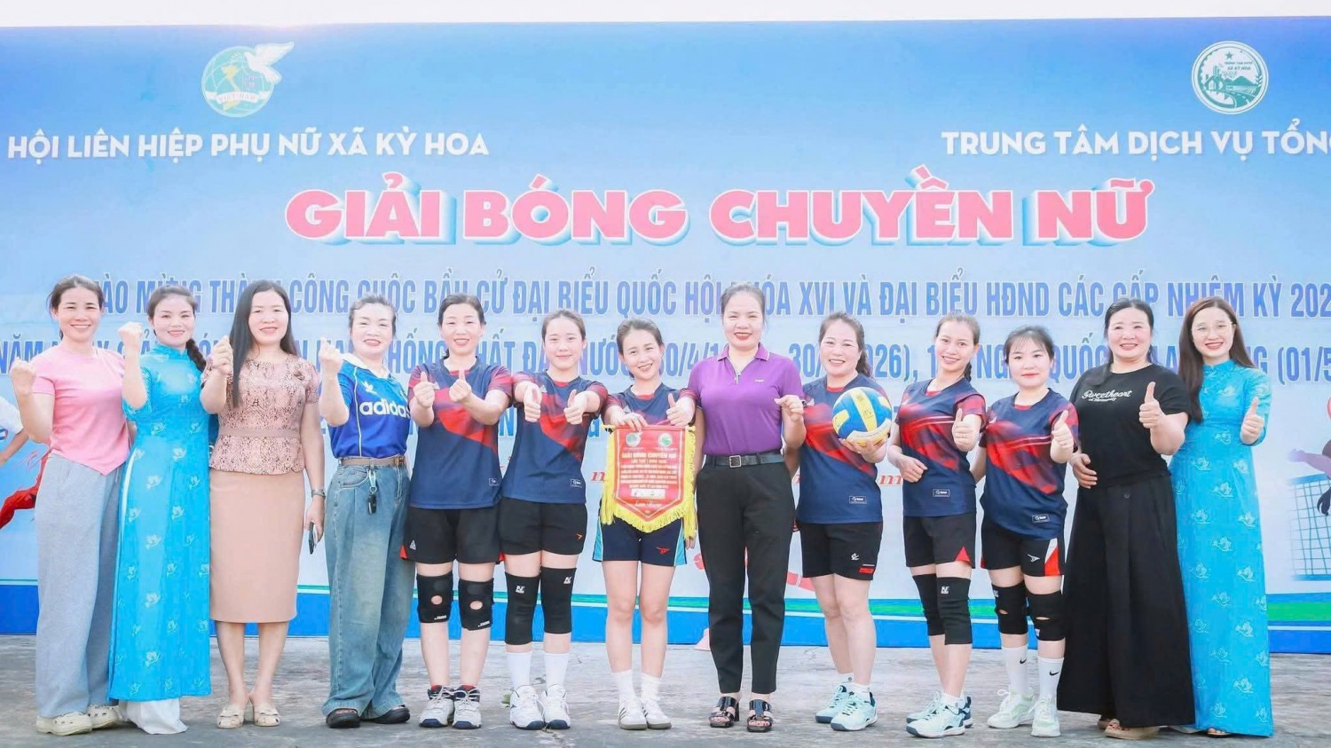 Trường Mầm non Kỳ Hoa tham gia giải bóng chuyền chào mừng thành công của cuộc bầu cử đại biểu Quốc Hội và HĐND các cấp