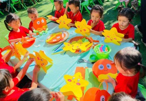 TẾT TRUNG THU YÊU THƯƠNG – CÁC BÉ TRƯỜNG MẦM NON  KỲ HOA LÀM QUÀ TẶNG BẠN