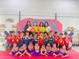 SÔI NỔI HOẠT ĐỘNG THAO GIẢNG CHÀO MỪNG NGÀY 20/10 TẠI TRƯỜNG MẦM NON KỲ HOA