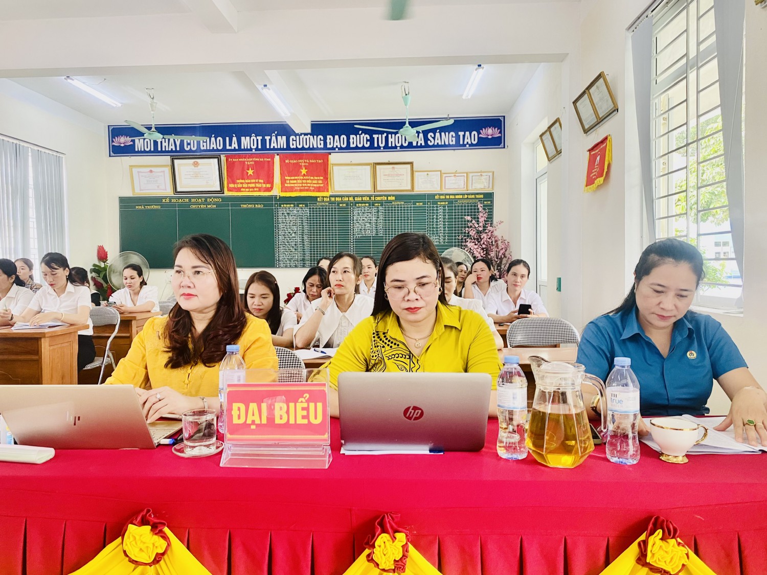 TRƯỜNG MẦM NON KỲ HOA TỔ CHỨC THÀNH CÔNG HỘI NGHỊ VIÊN CHỨC VÀ NGƯỜI LAO ĐỘNG NĂM HỌC 2023-2024