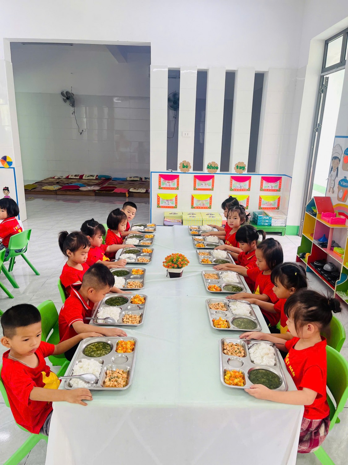 CÔNG TÁC BÁN TRÚ TẠI TRƯỜNG MẦM NON KỲ HOA